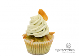 Herzhafter Cupcake Mandel-Zucchini Cupcake & frisches Creme Topping