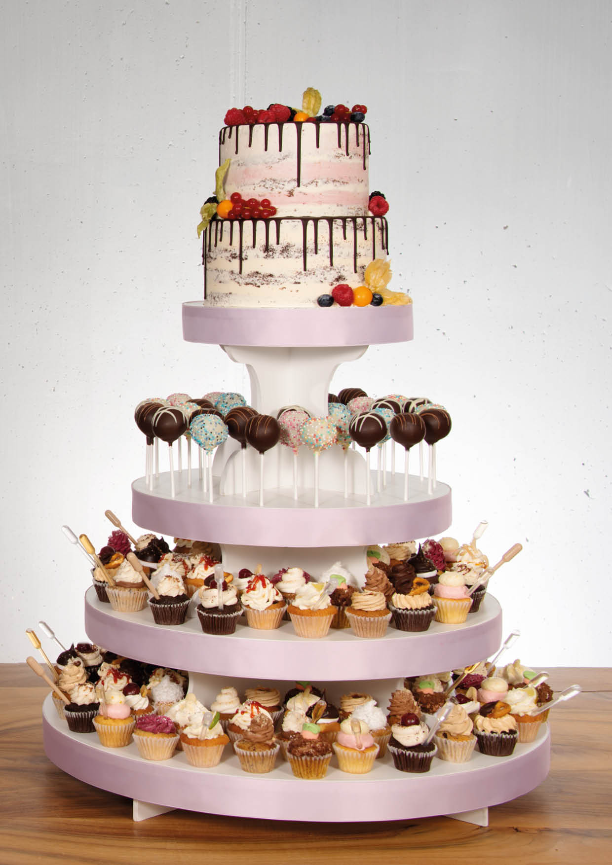 Hochzeit Berlin Etagere Torte Hochzeitstorte Cupcakes Tower