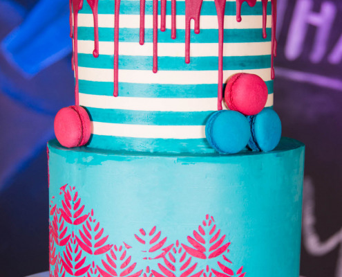 Hochzeit in Berlin: Hochzeitstorte Anschnitt-Torte, Konditorei mit veganer Auswahl.